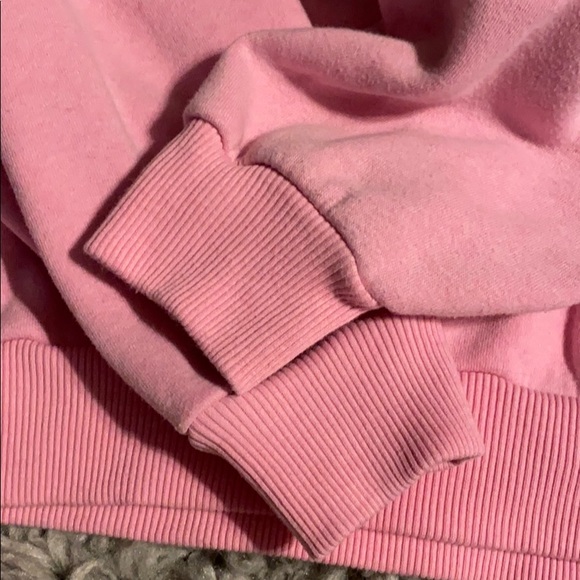 Victoria Secret got pink sweatshirt ! - Picture 3 of 4